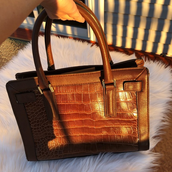 Merona Handbag - Picture 3 of 8